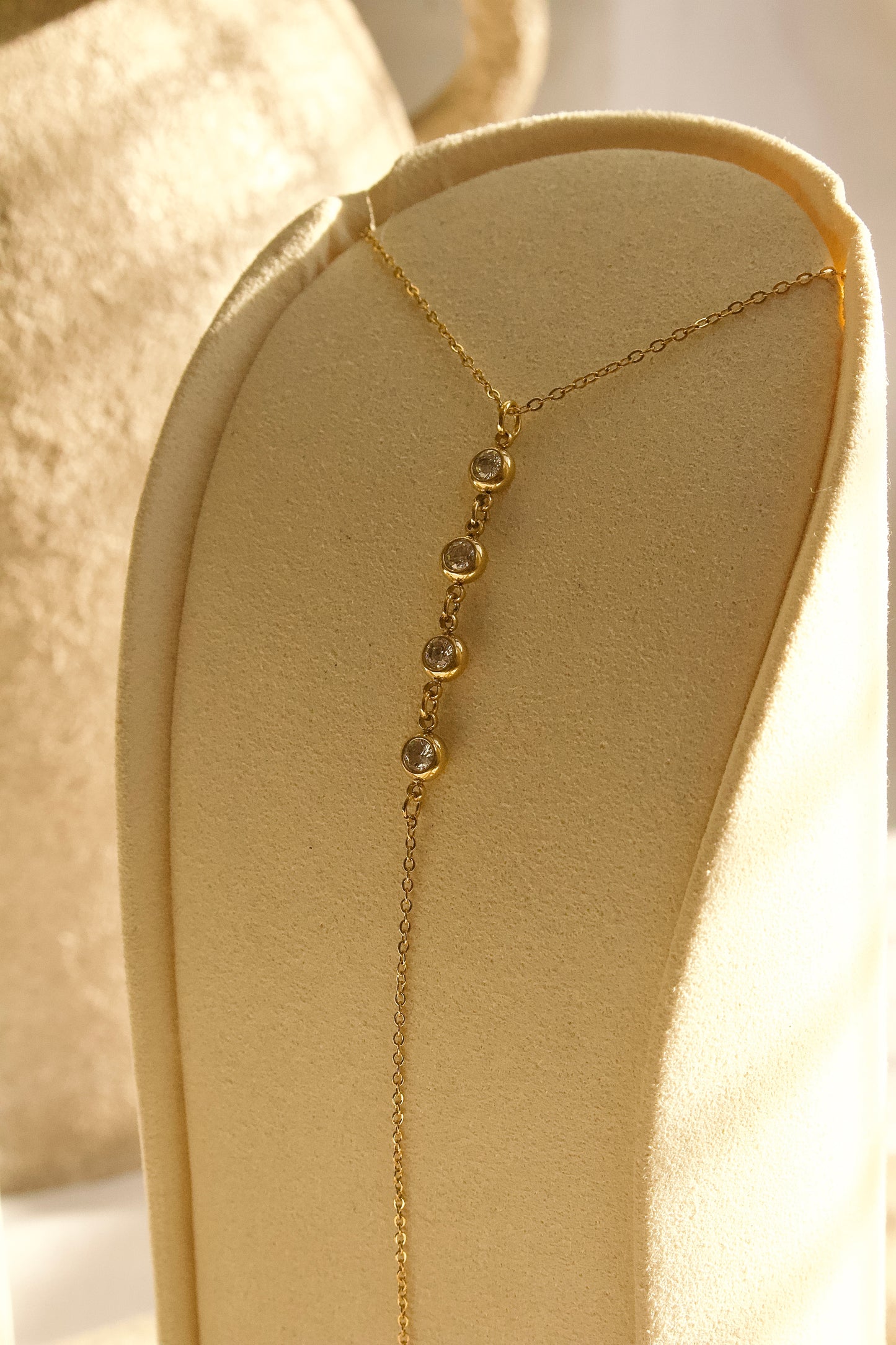 ANISHA necklace