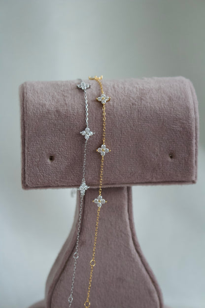 LEYLA Flower Bracelet
