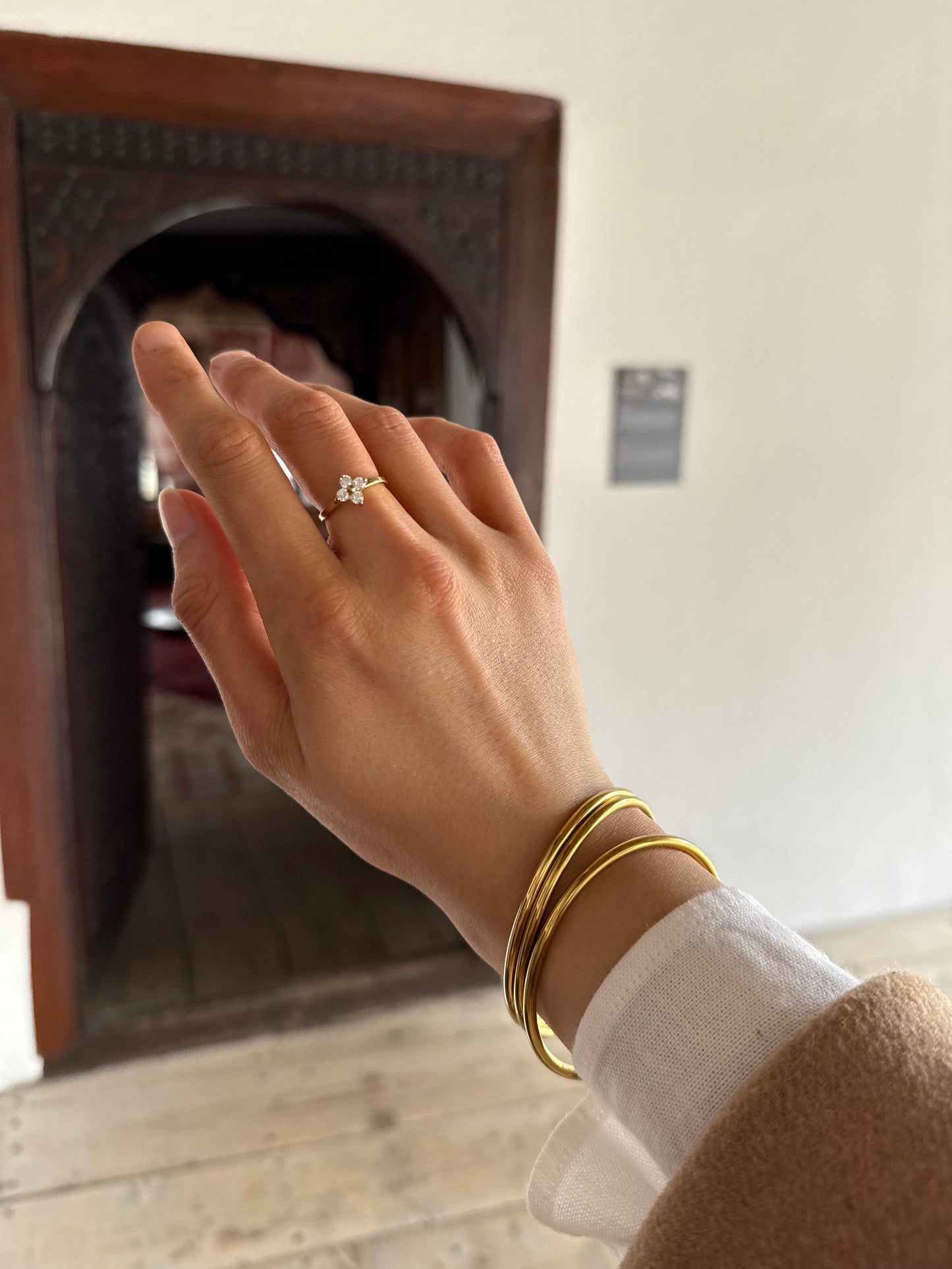 MIRA Adjustable Ring