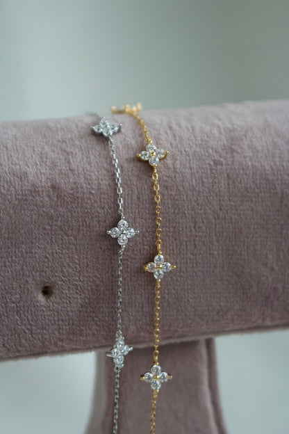 LEYLA Flower Bracelet