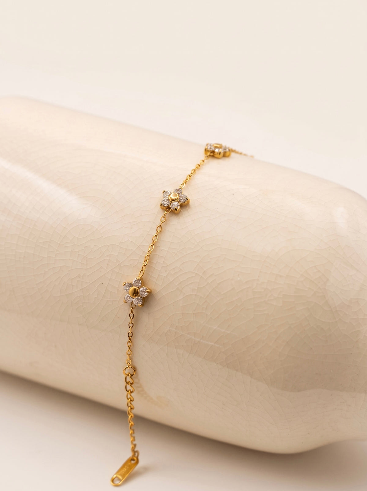 ZAHRA Flower Bracelet