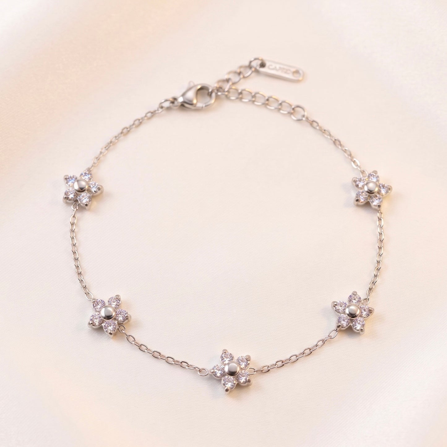 ZAHRA Flower Bracelet